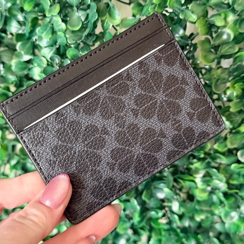 Kate Spade New York Black Spade Floral Card Holder NWT - Picture 2 of 3